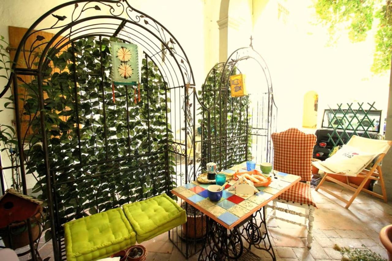 Hand Decorated House With Court フィレンツェ エクステリア 写真